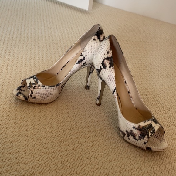 Nine West - faux snake skin heels - Picture 2 of 10